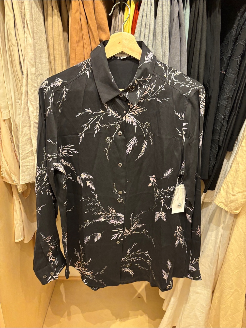 equipment top silk and viscous size m BNWT